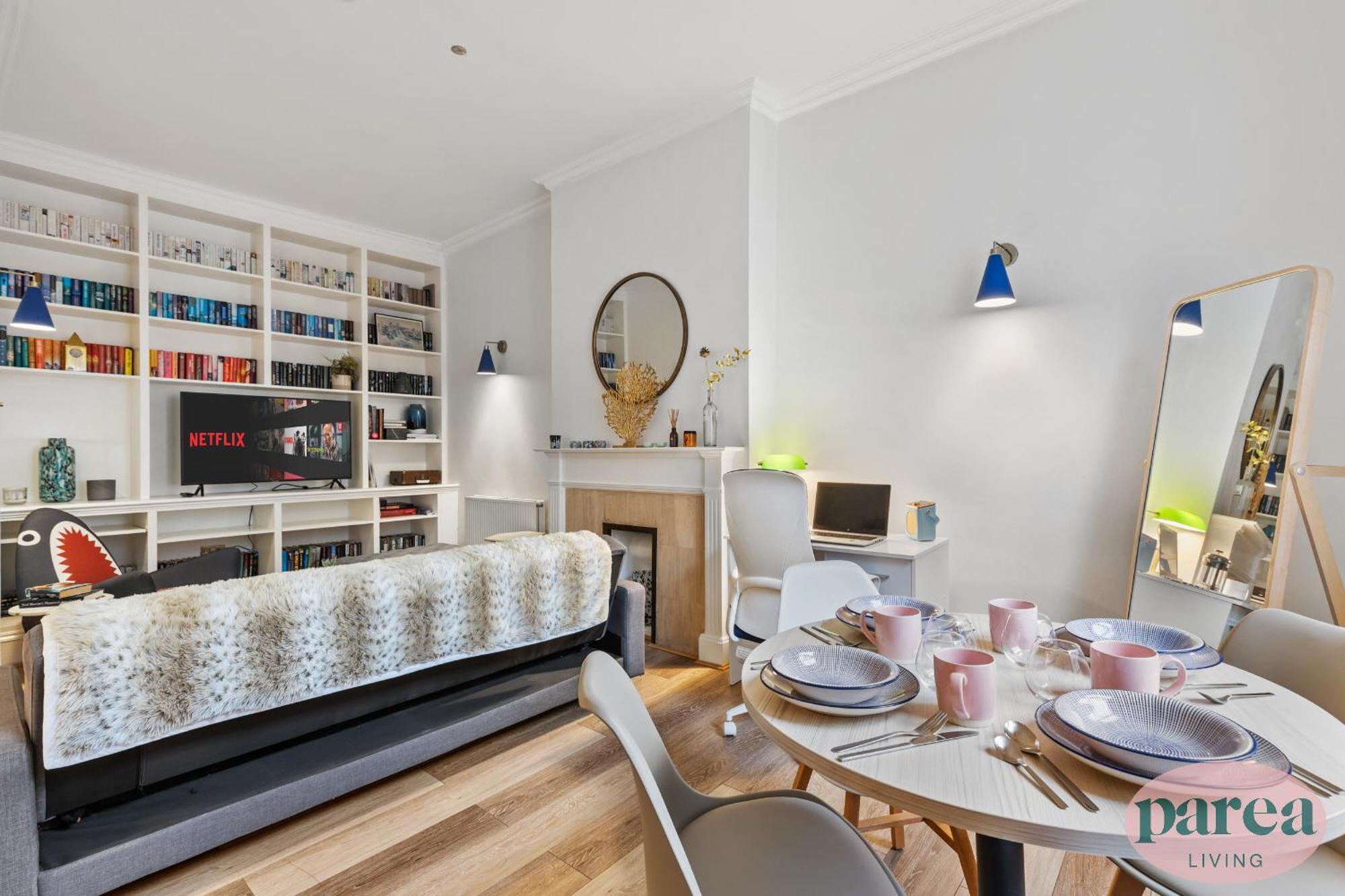 Parea Living - South Kensington, Elegant 1-Bedroom Flat, Wfh Desk Londen Buitenkant foto