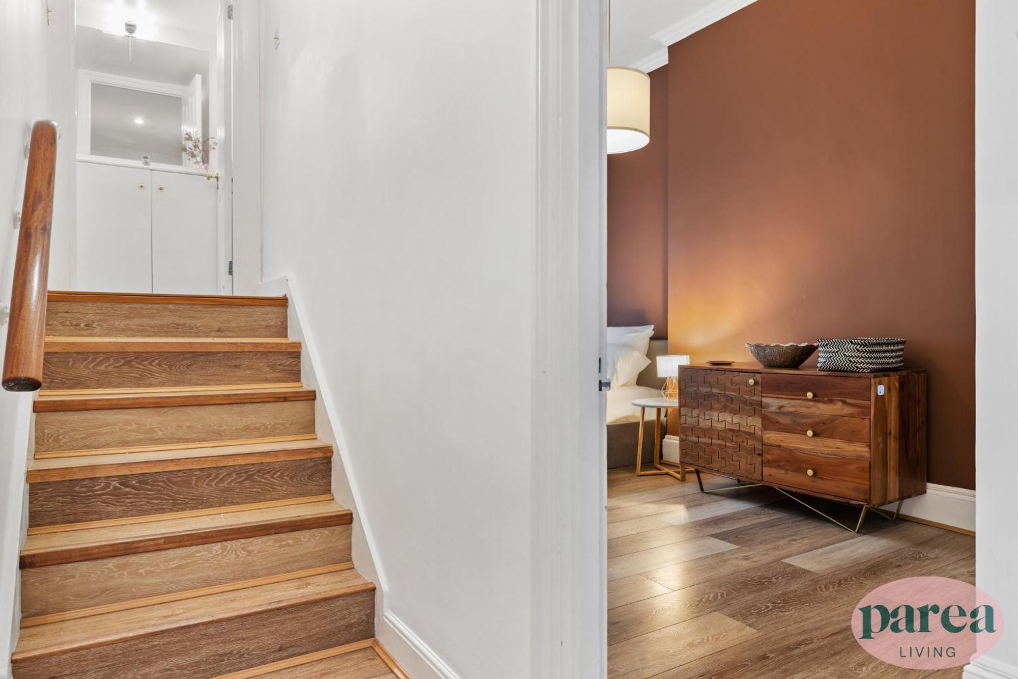 Parea Living - South Kensington, Elegant 1-Bedroom Flat, Wfh Desk Londen Buitenkant foto